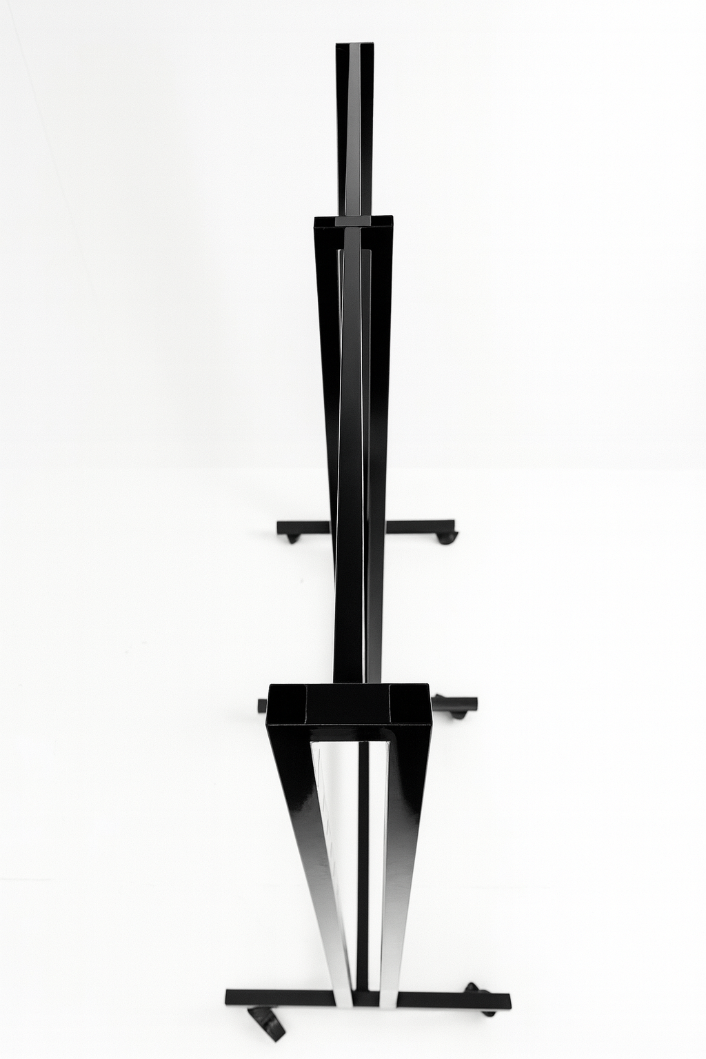 Heavy Duty 6-Way Straight Arm Clothing Rail – Adjustable Black Retail Display Stand with Castors & Brakes