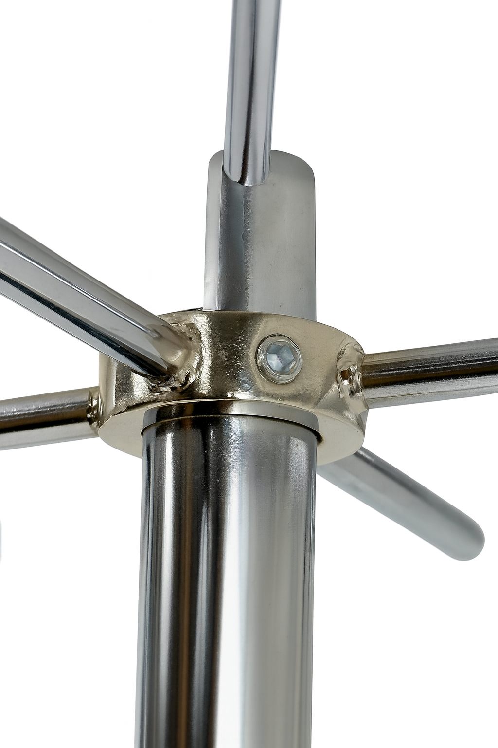 Chrome Tie And Belt Rail With Wheels