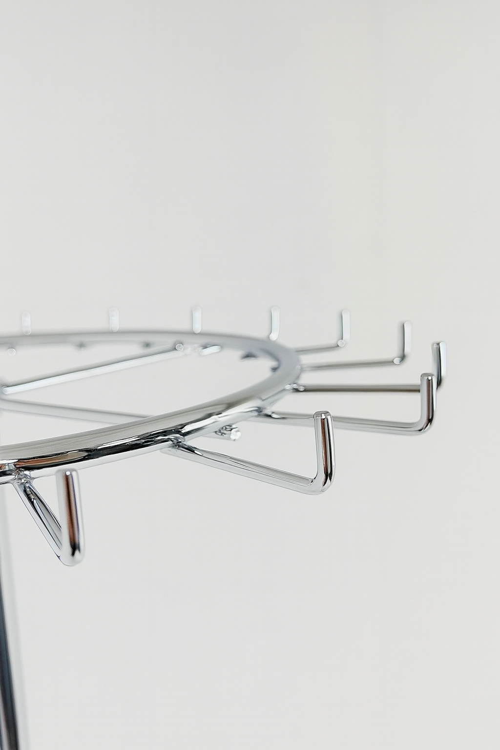 Chrome Two Tier Tie And Belt Rail With Wheels