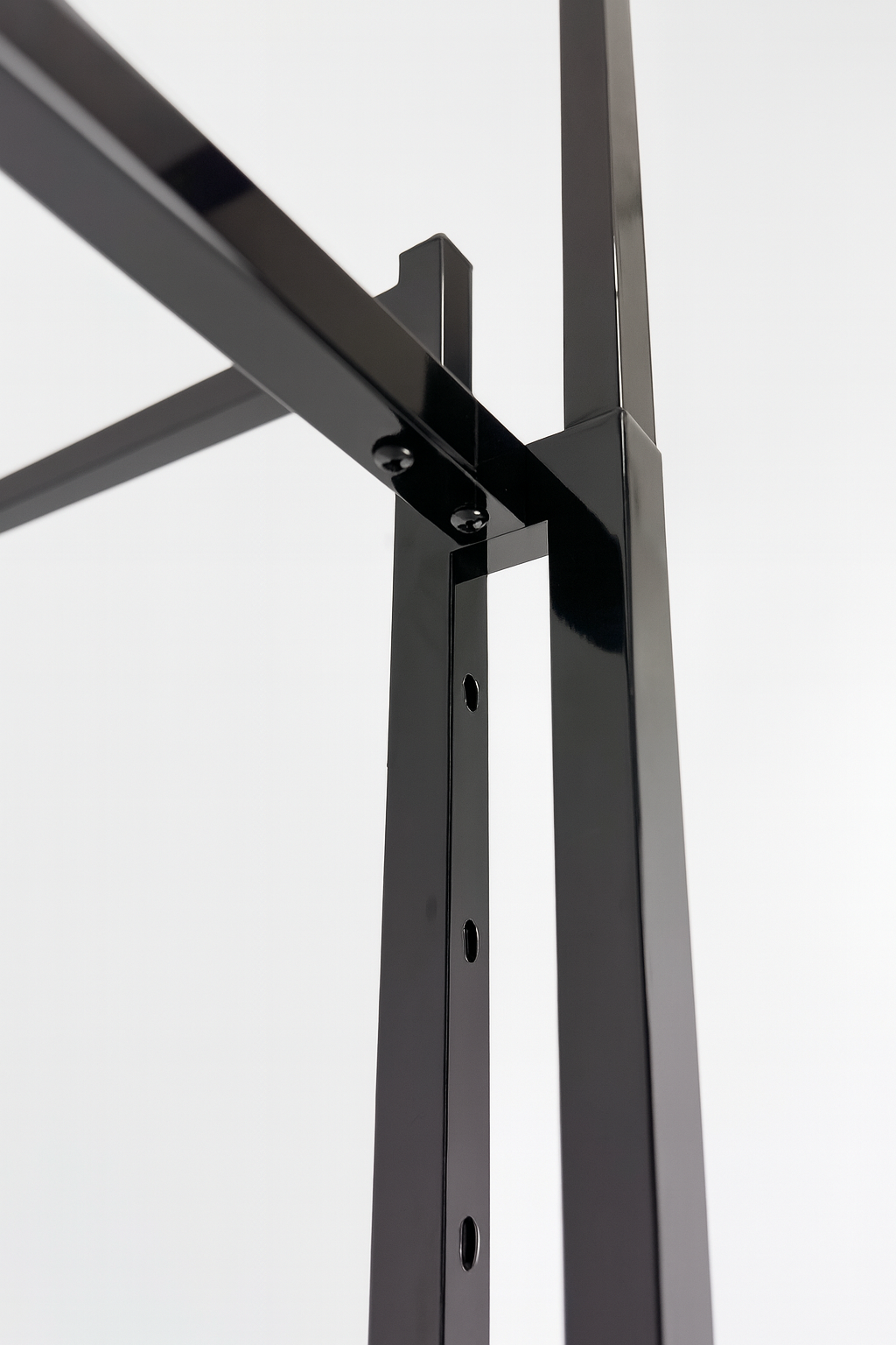 Heavy Duty 4-Way Straight Arm Clothing Rail – Adjustable Black Retail Display Stand  with Castors & Brakes
