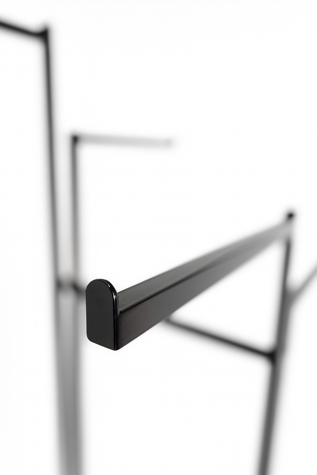 Heavy Duty 4-Way Straight Arm Clothing Rail – Adjustable Black Retail Display Stand  with Castors & Brakes