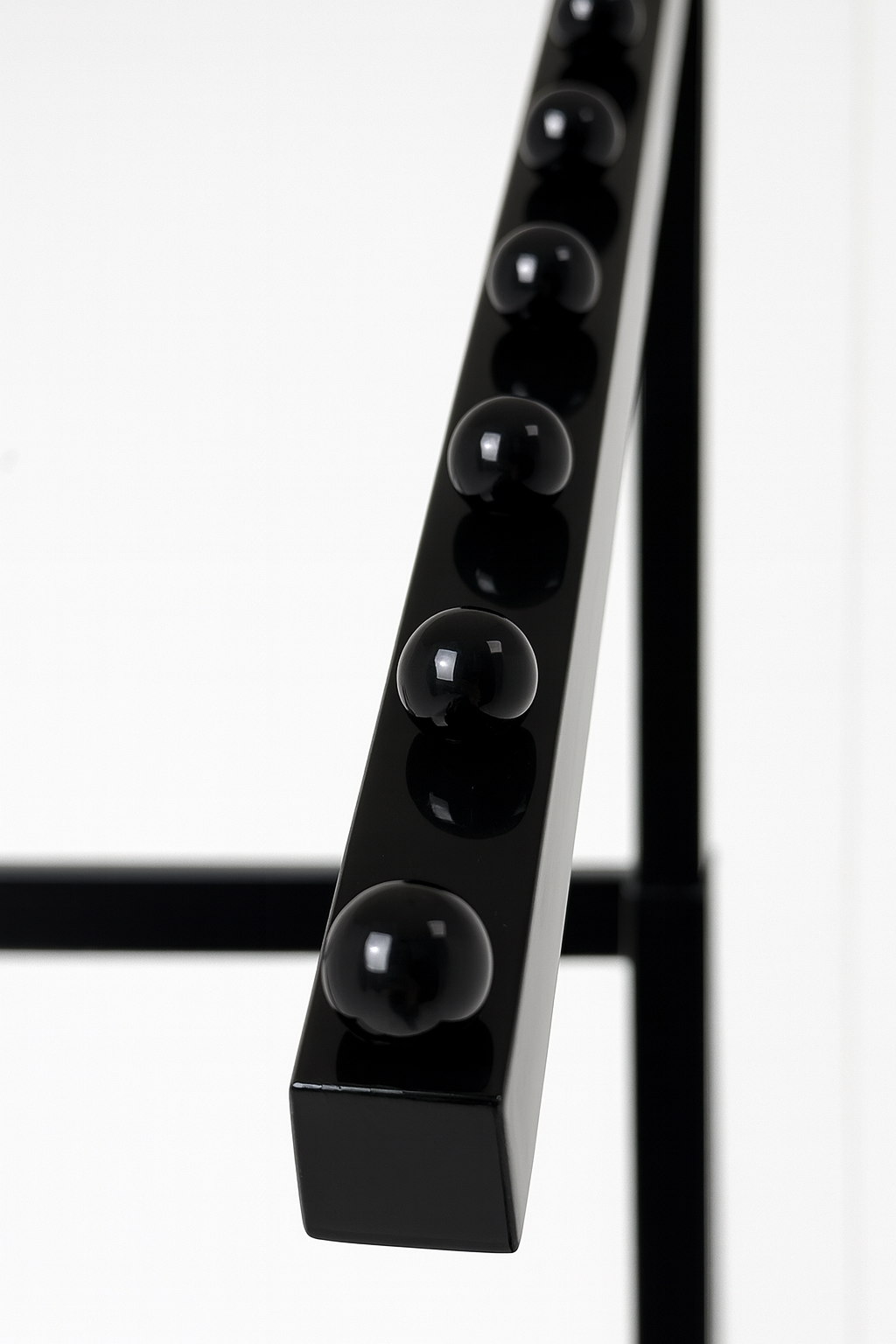 Heavy Duty 4-Way Waterfall Arm Clothing Rail – Adjustable Black Retail Display Stand  with Castors & Brakes