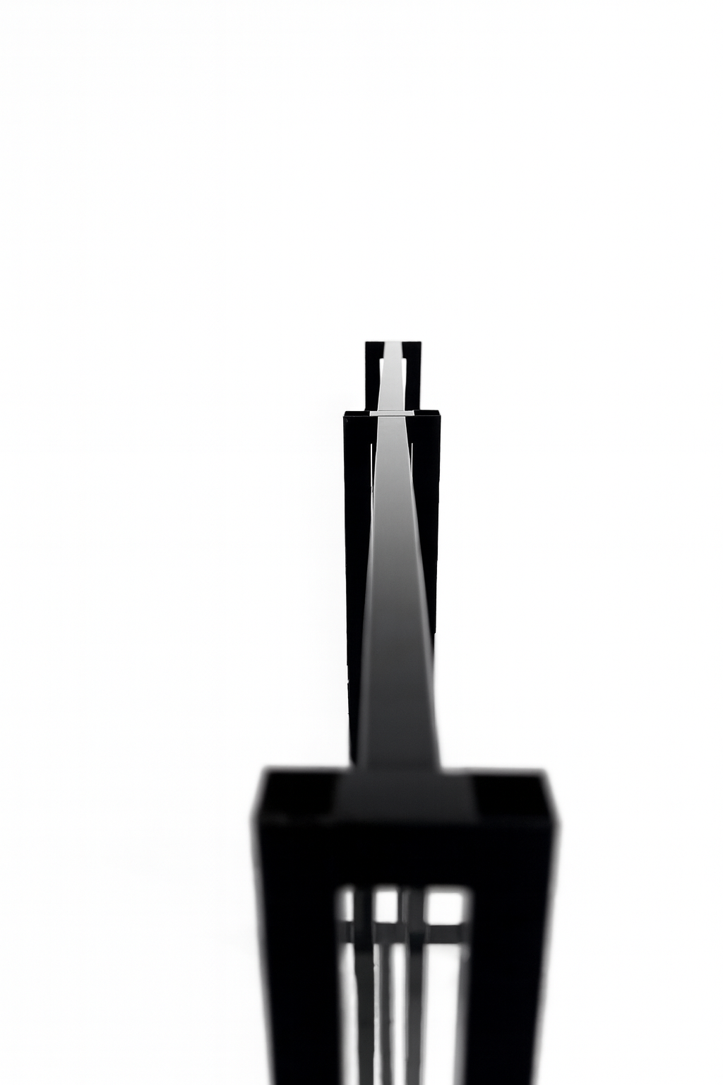 Heavy Duty 6-Way Straight Arm Clothing Rail – Adjustable Black Retail Display Stand with Castors & Brakes