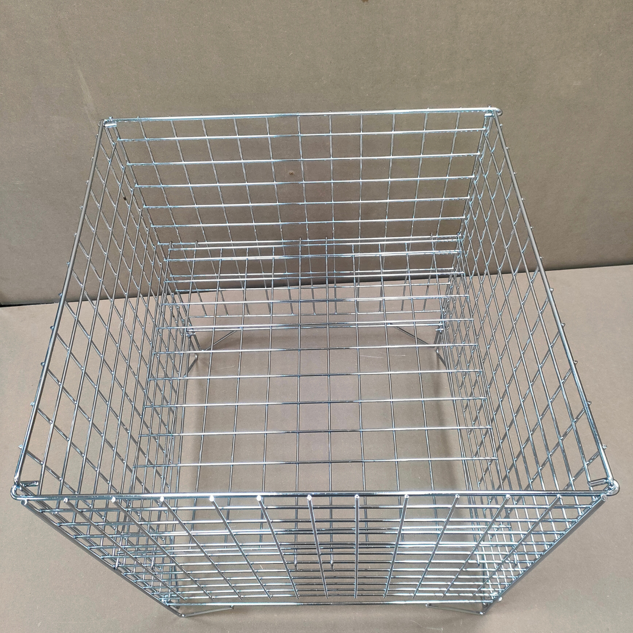 Chrome  Dump Bin Basket Retail Merchandising Display Storage Bin