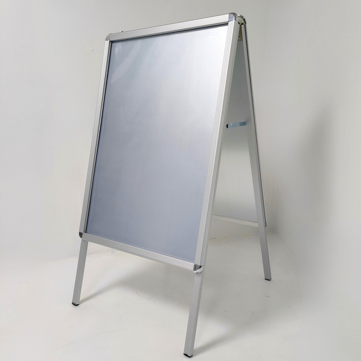 A1 A-Board width: 640mm, height: 1130mm, Visual area: 578mm x 824mm
A2 A-Board width: 465mm, height: 840mm, Visual area: 405mm x 579mm