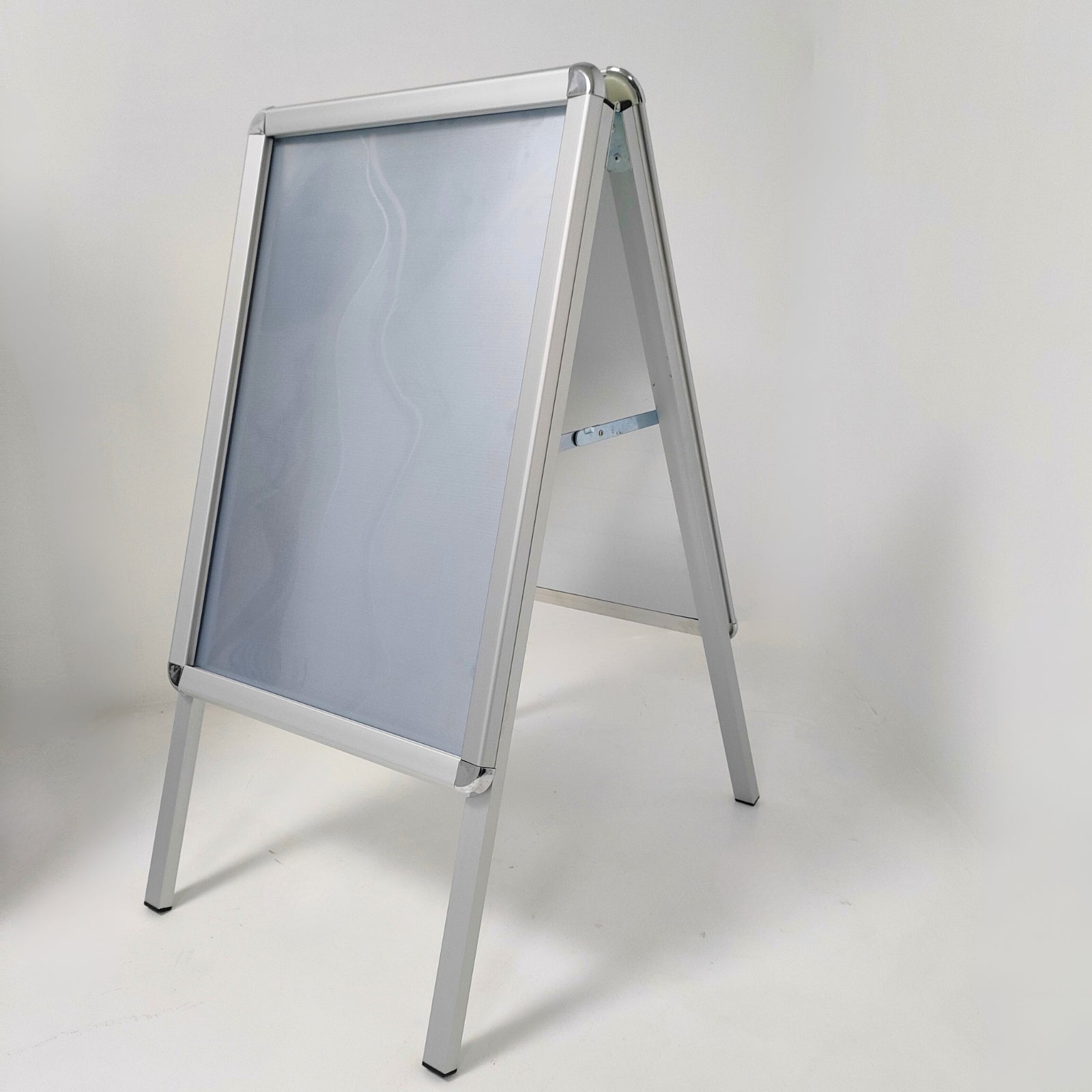 A1 A-Board width: 640mm, height: 1130mm, Visual area: 578mm x 824mm
A2 A-Board width: 465mm, height: 840mm, Visual area: 405mm x 579mm
