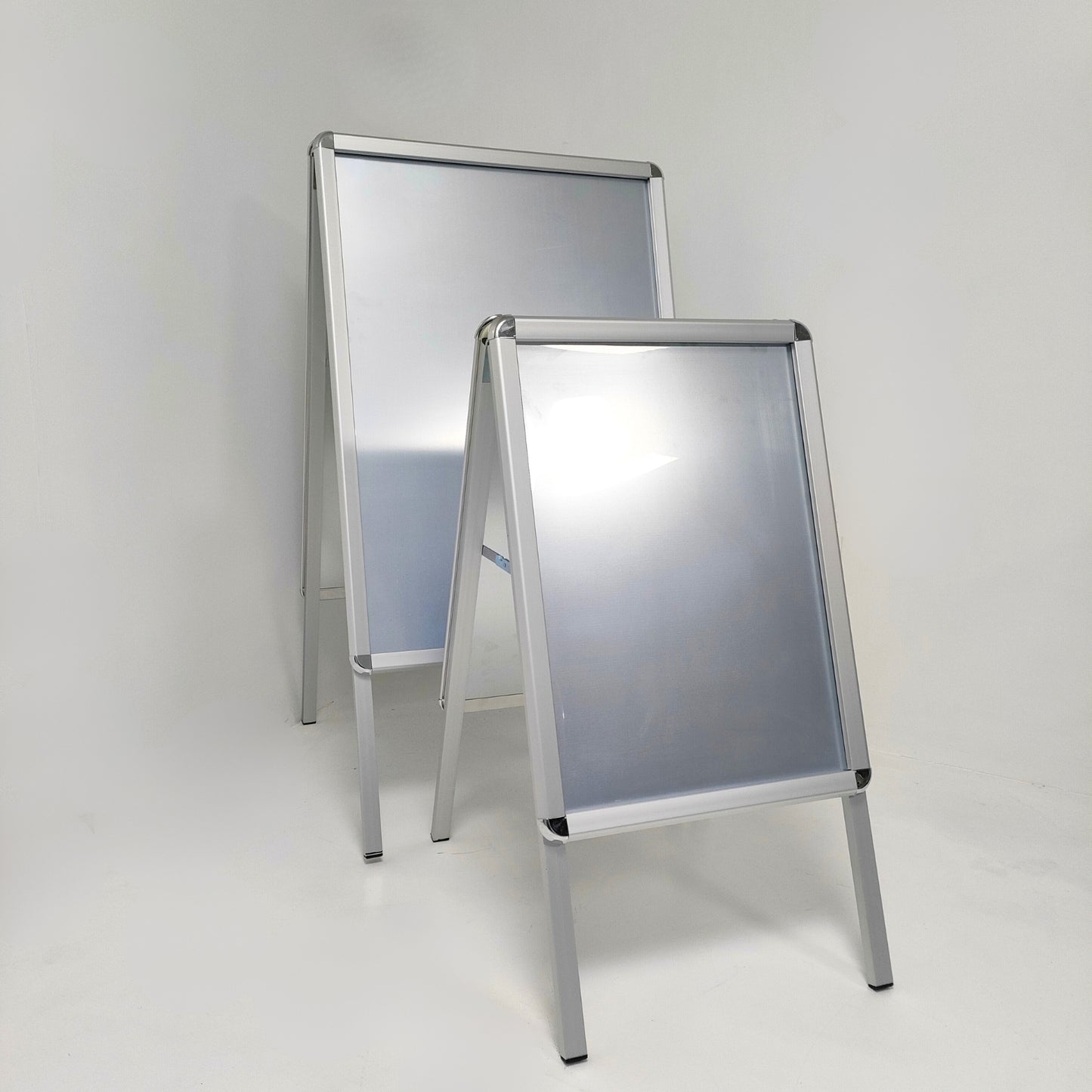 A1 A-Board width: 640mm, height: 1130mm, Visual area: 578mm x 824mm
A2 A-Board width: 465mm, height: 840mm, Visual area: 405mm x 579mm