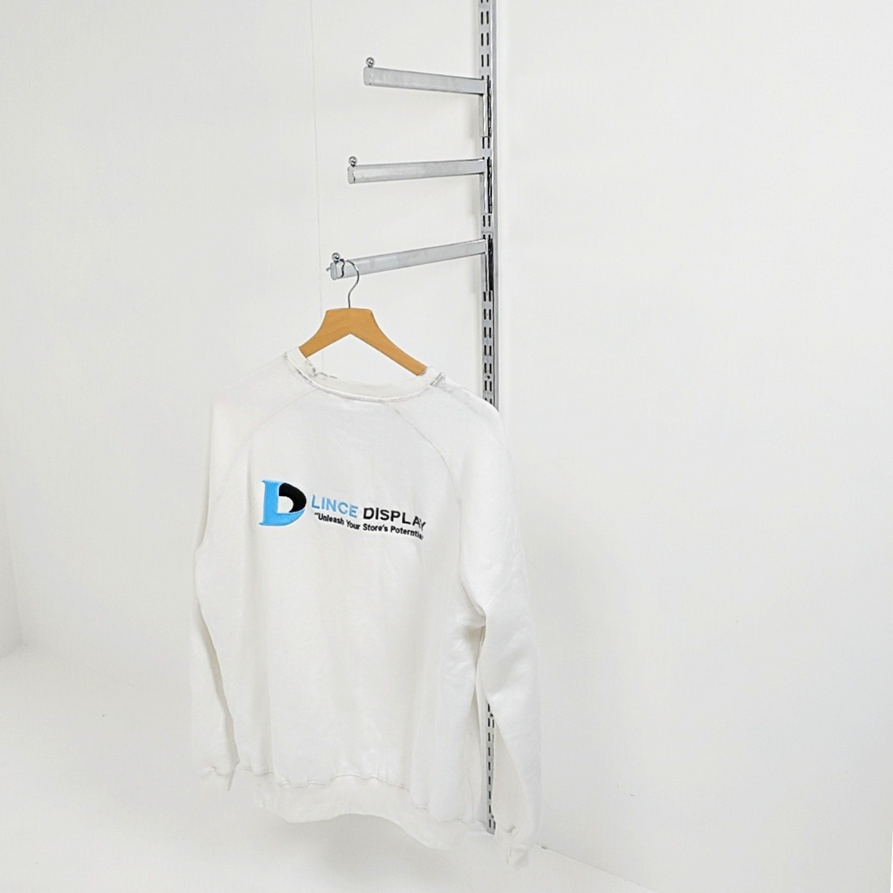 Chrome Straight Arm For Twin Slot Uprights For Retail Display Shopfittings