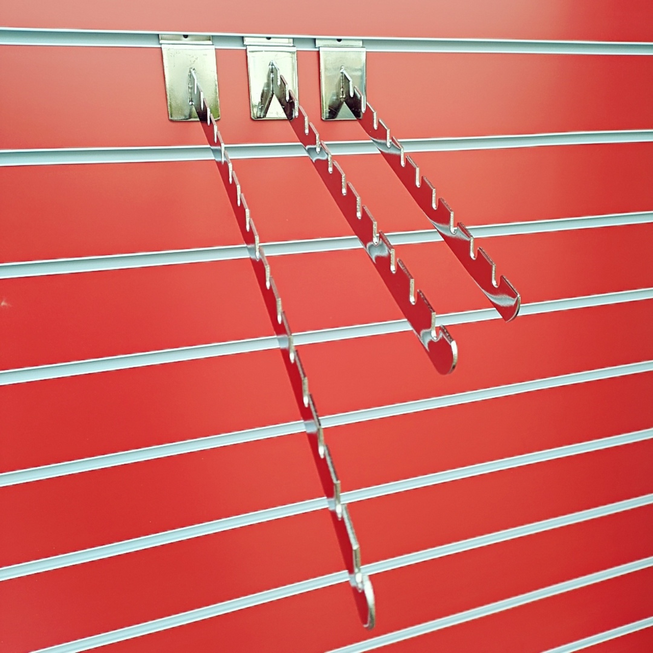Slatwall Notched Waterfall Arm For Retail Clothes Display