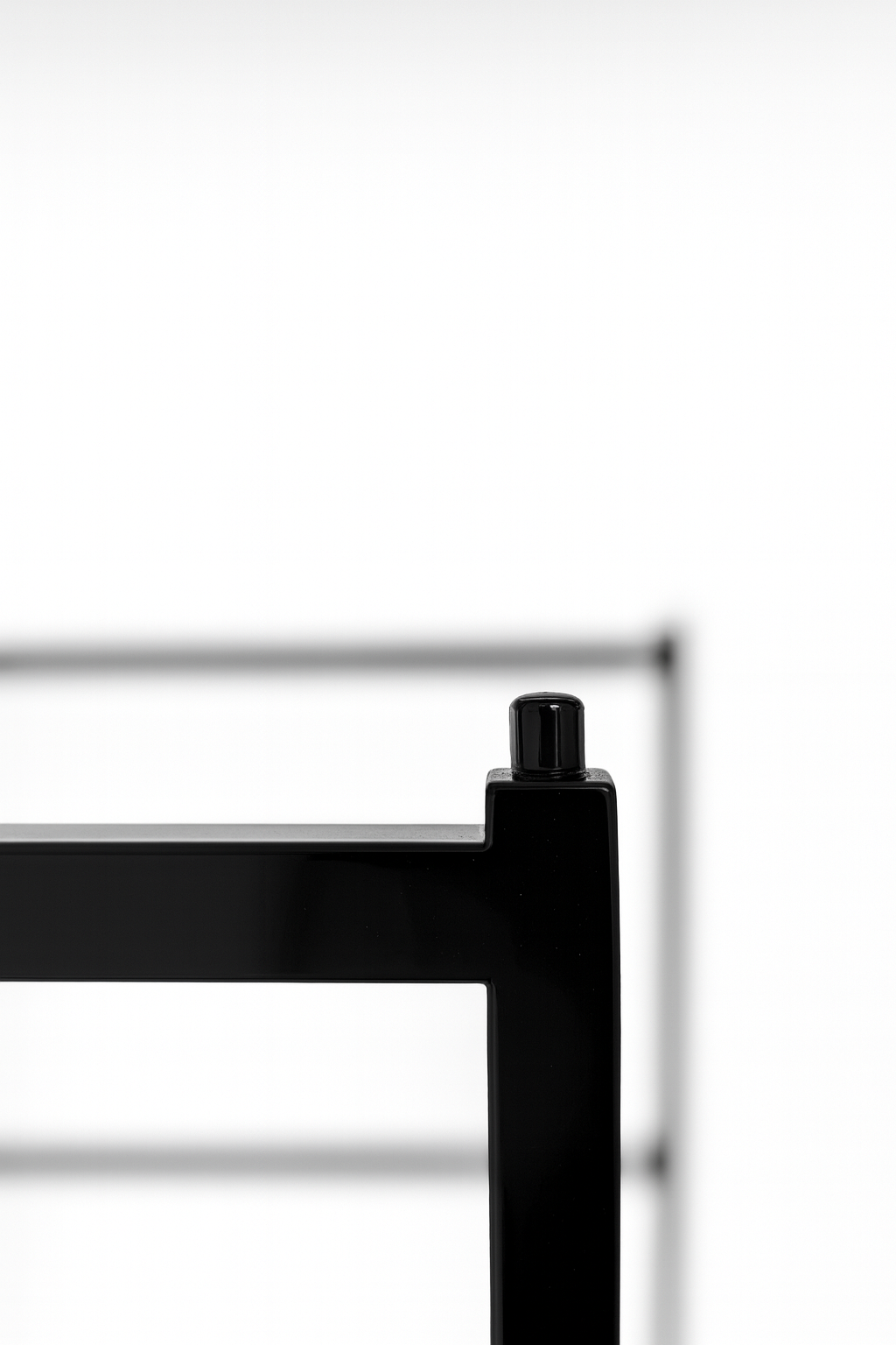 Heavy Duty 6-Way Straight Arm Clothing Rail – Adjustable Black Retail Display Stand with Castors & Brakes
