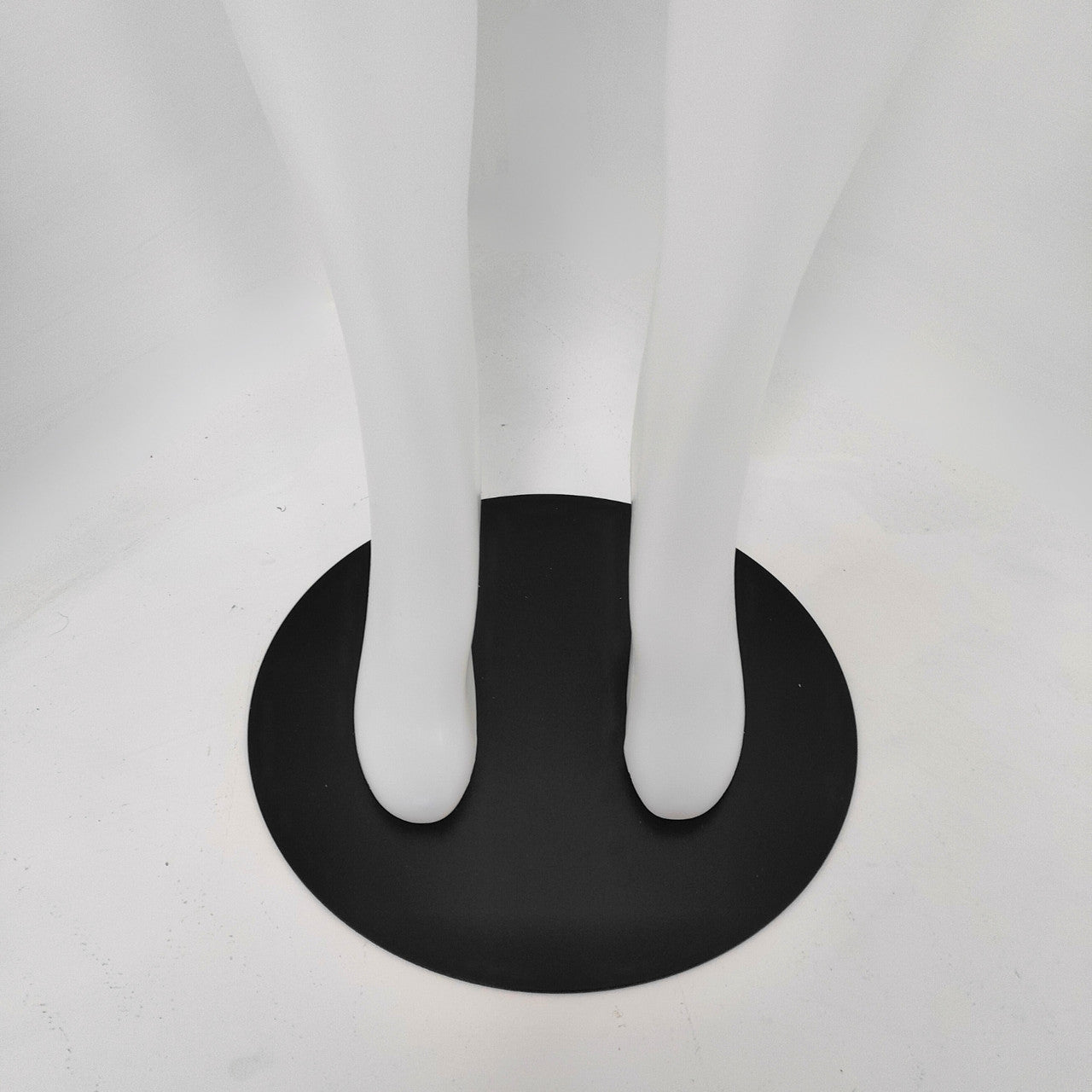 Matte Female Plastic Display Egg Head Mannequin – White 178