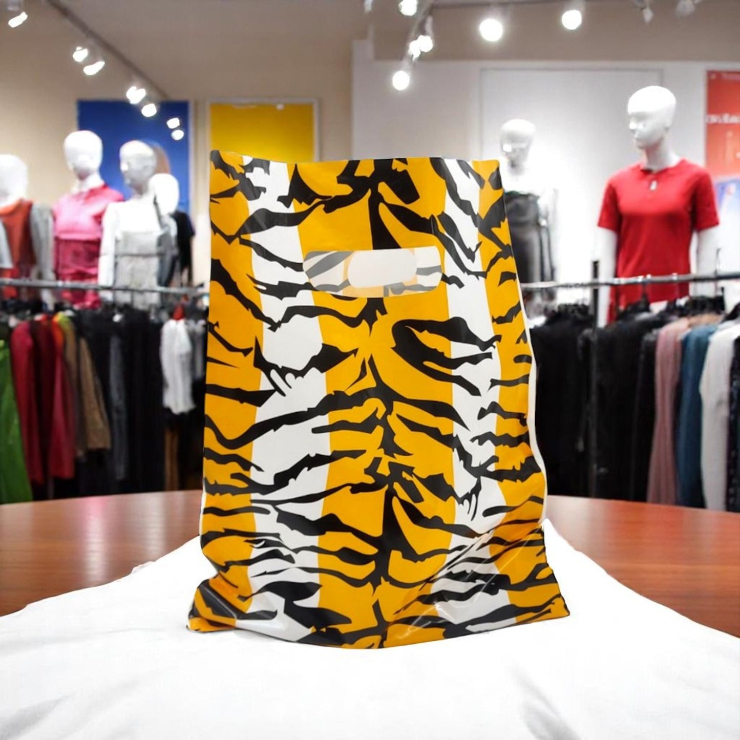 100x Plastic Tiger Printed Design Carrier Bags