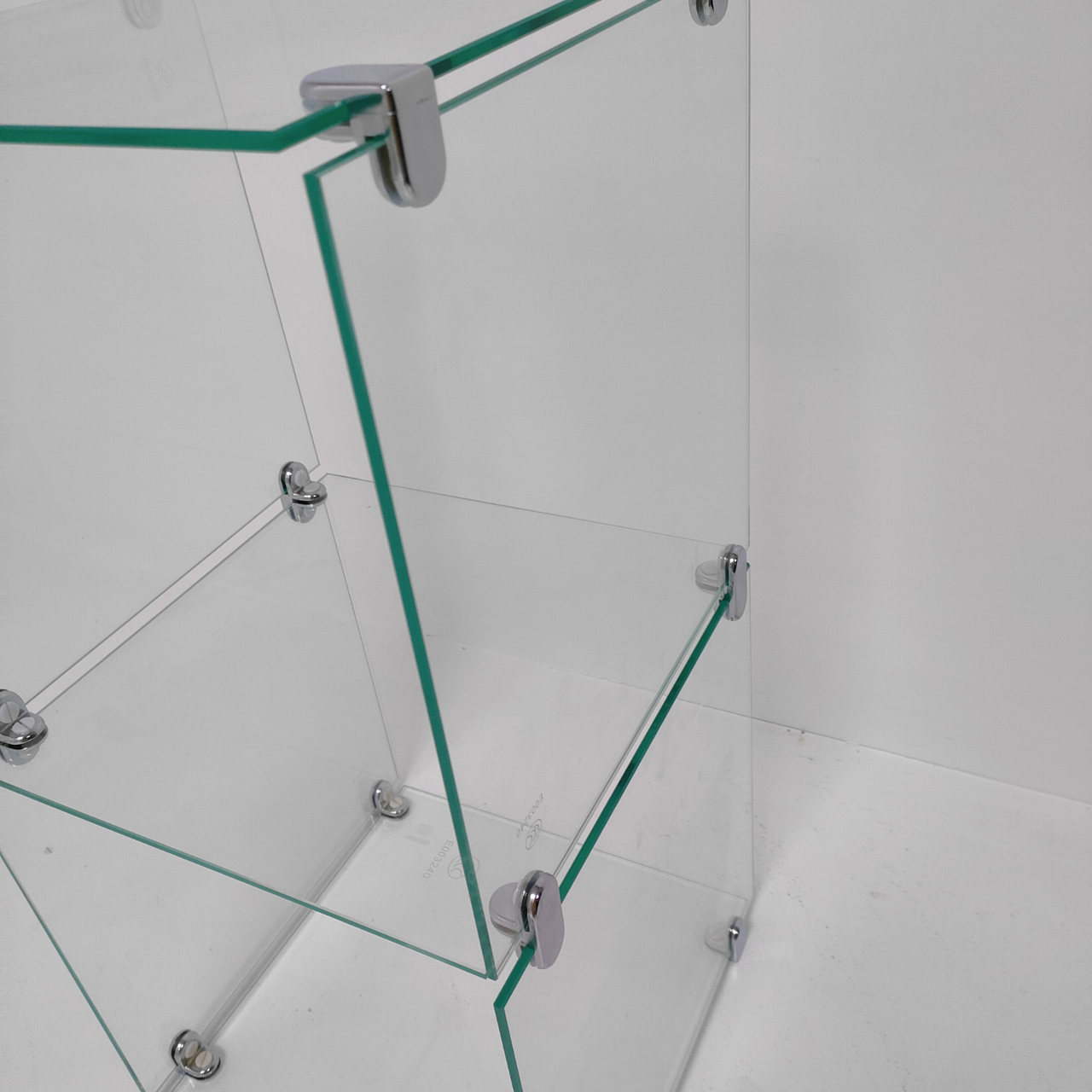 New Toughen Glass Cube Display Set Counter Top or Free standing Displays SIZE 2